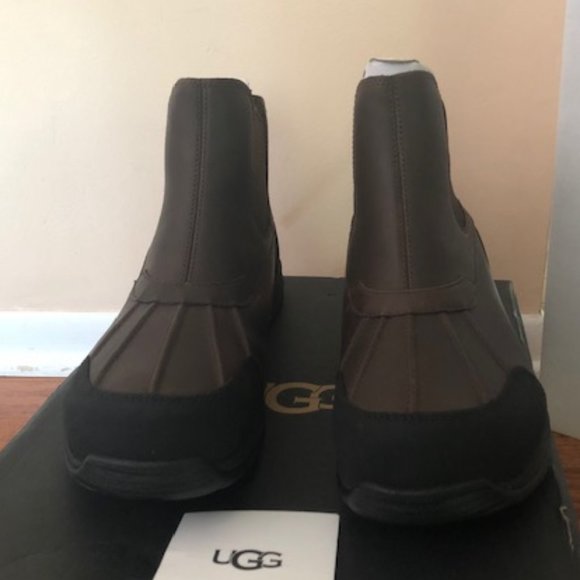 UGG Butte Chelsea waterproof fur leather boot. Cold weather boots. Size: 11, 12 - Picture 4 of 16